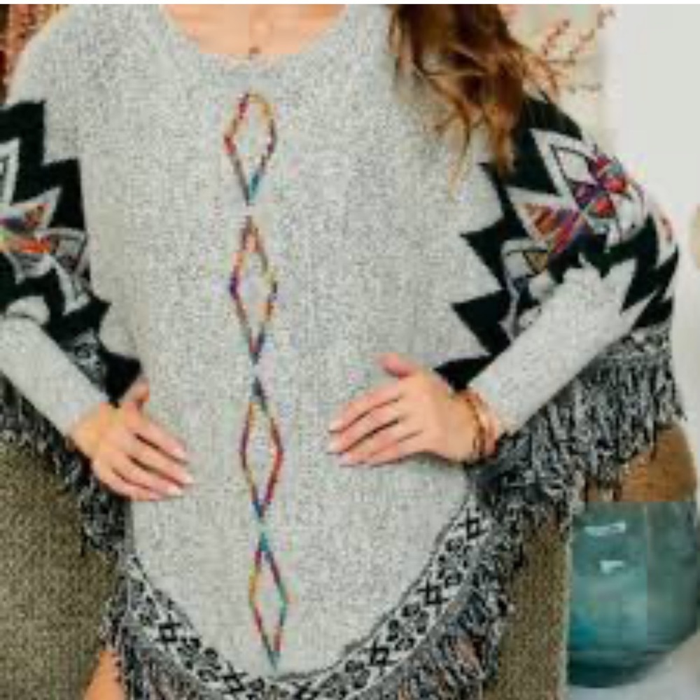 Myespen Tribal Sweater Poncho with Fringe. OS (813)